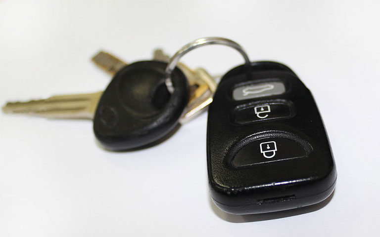 Green locksmith provides car key duplication service in Daytona Beach & Ormond Beach, FL